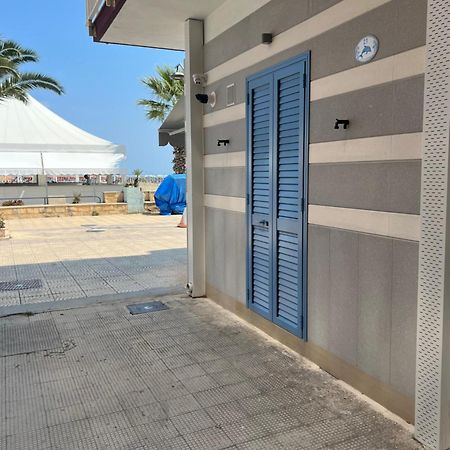 Al Delfino Blu Ξενοδοχείο Margherita Di Savoia Εξωτερικό φωτογραφία