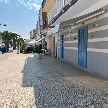 Al Delfino Blu Ξενοδοχείο Margherita Di Savoia Εξωτερικό φωτογραφία
